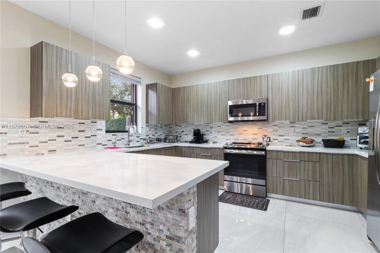 10578 NW 81st Ter, Doral, FL 33178 Photo