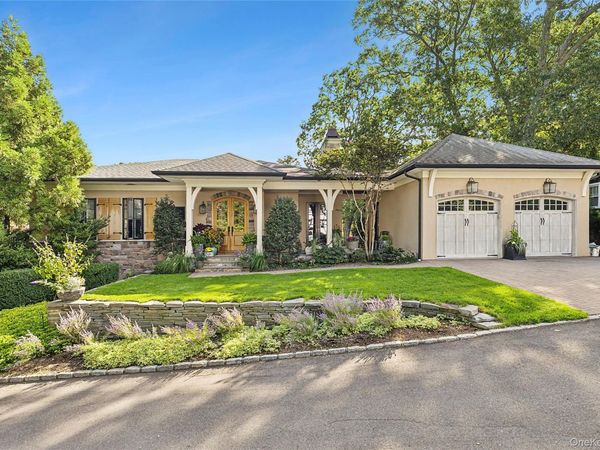 19 Ridge Lane, Miller Place, NY 11764