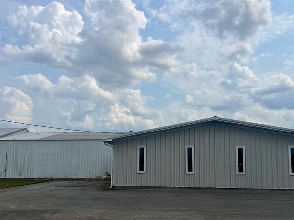 445 Edgar White Road , Woodburn, KY 42170