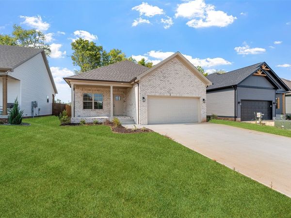 868 McIntyre Street, Bowling Green, KY 42104