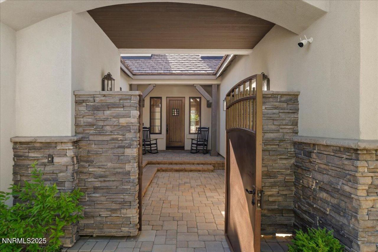 20600 Chanson Way, Reno, NV 89511 Photo