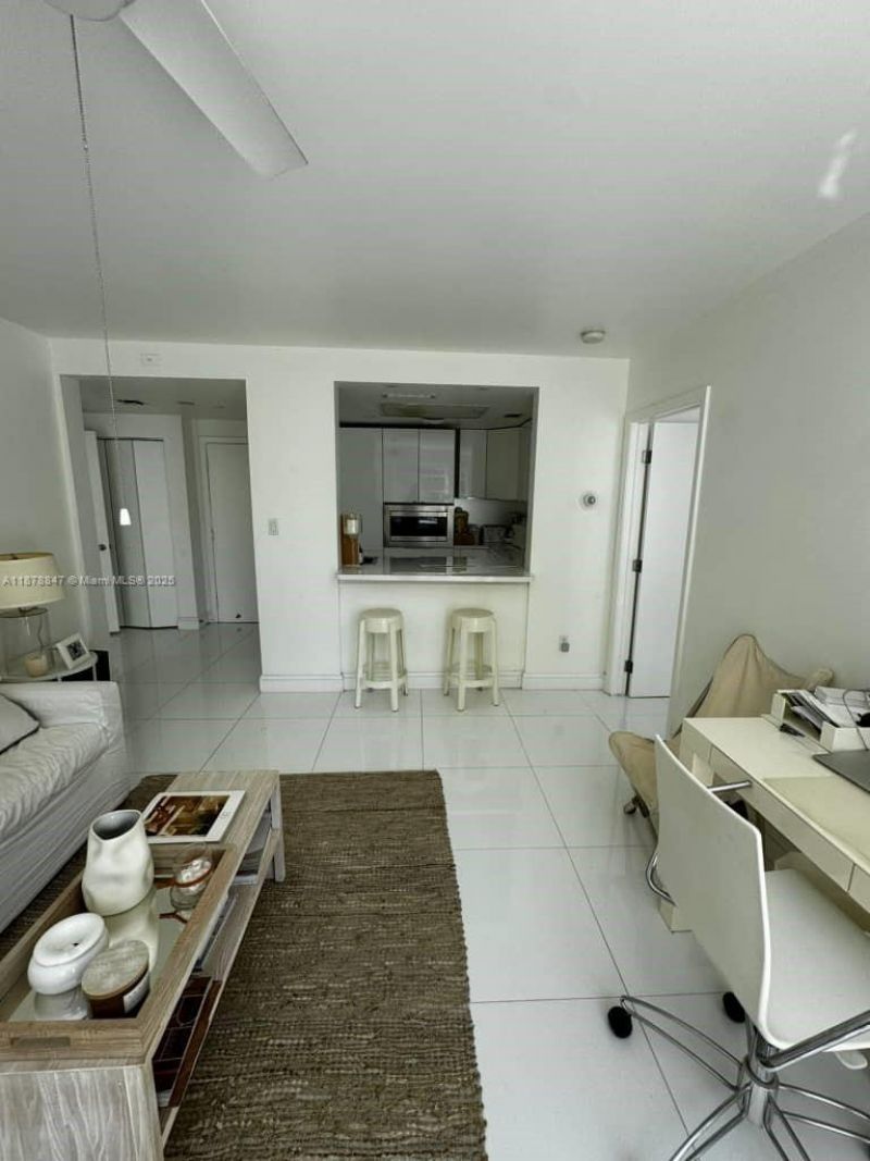 1460 Ocean Dr, Unit 303, Miami Beach, FL 33139 Photo