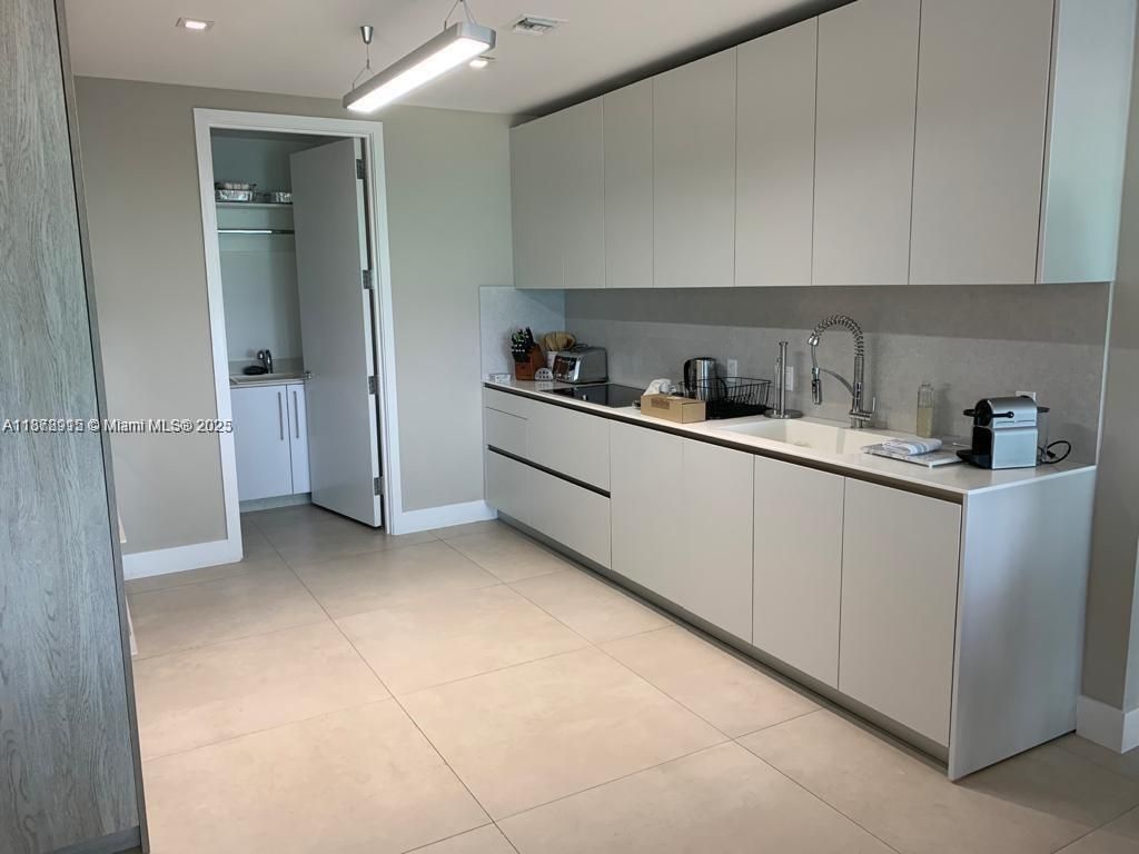 16901 Collins Ave, Unit 502, Sunny Isles Beach, FL 33160 Photo