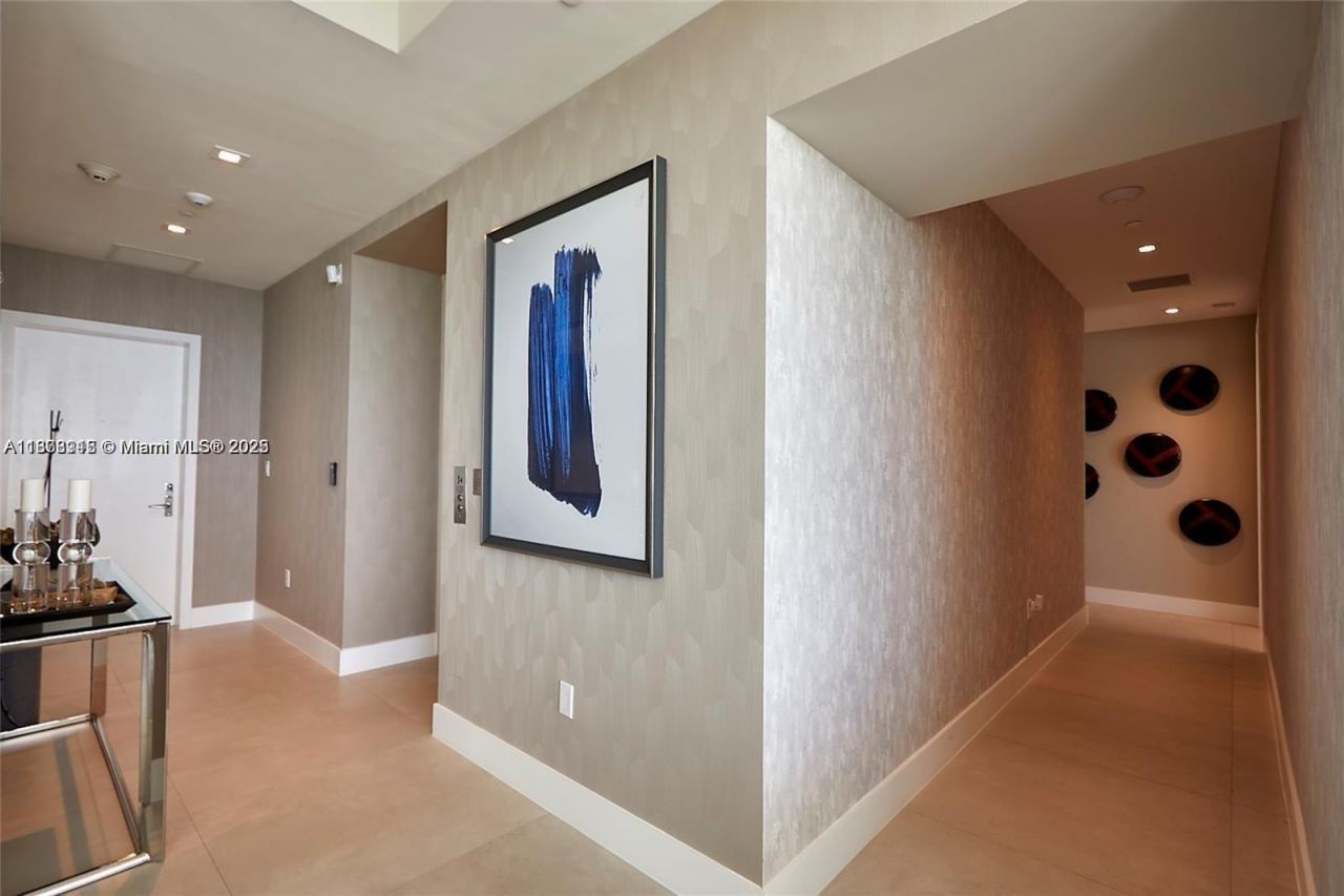 16901 Collins Ave, Unit 502, Sunny Isles Beach, FL 33160 Photo