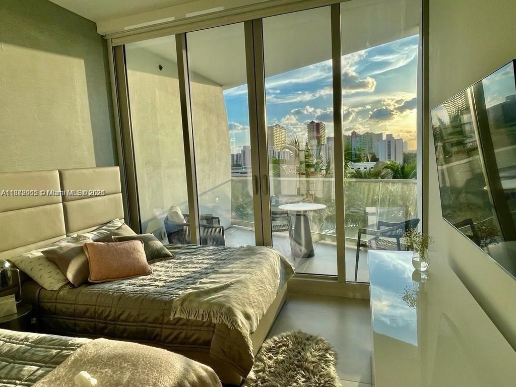 16901 Collins Ave, Unit 502, Sunny Isles Beach, FL 33160 Photo