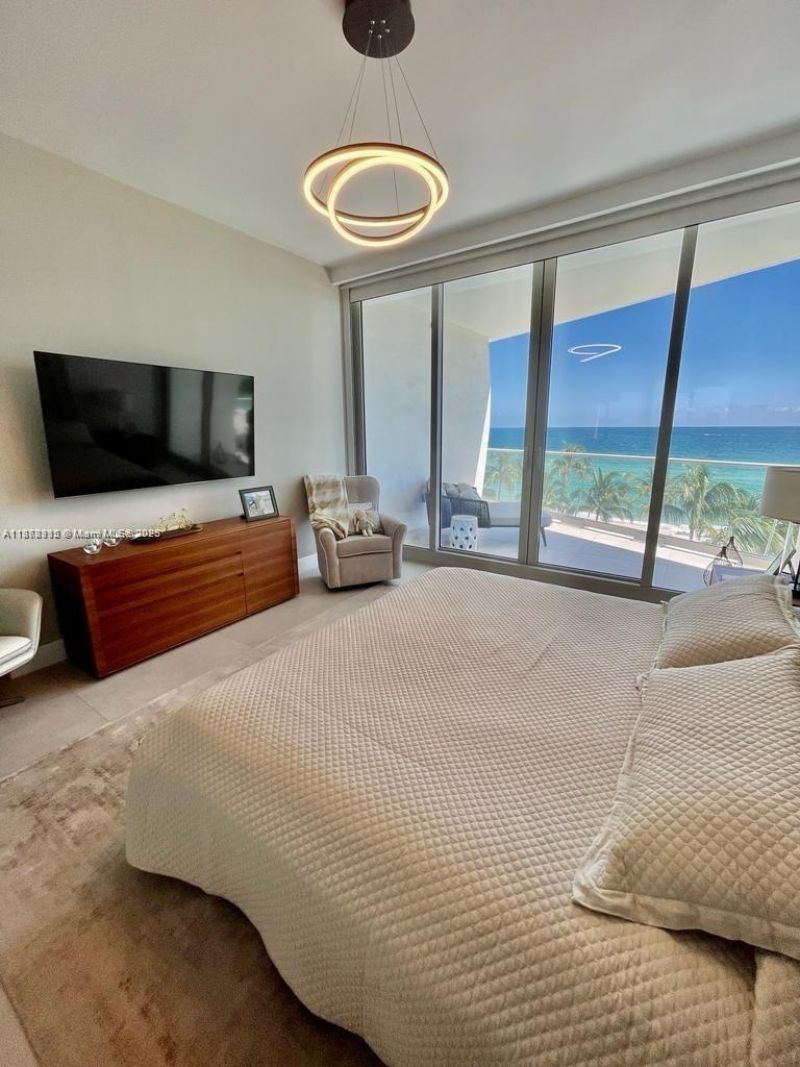 16901 Collins Ave, Unit 502, Sunny Isles Beach, FL 33160 Photo
