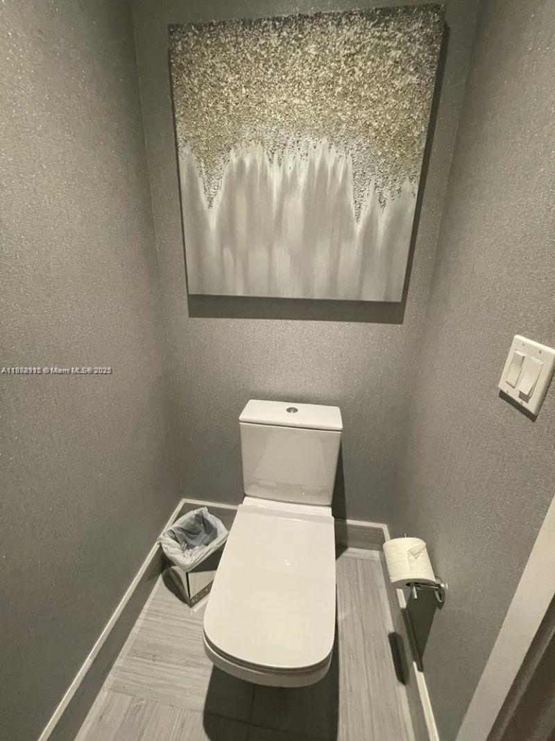 16901 Collins Ave, Unit 502, Sunny Isles Beach, FL 33160 Photo