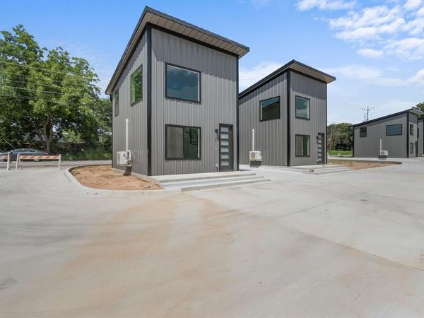 802 Old Wise Road, Bowie, TX 76230