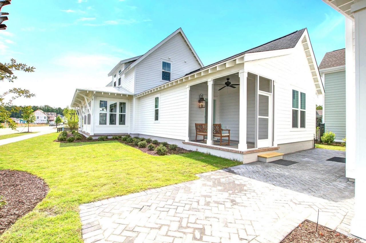 1416 Lancaster Way Photo 3