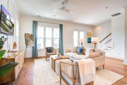 1416 Lancaster Way photo 4