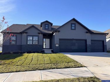 6316 N 208th Street, Elkhorn, NE 68022