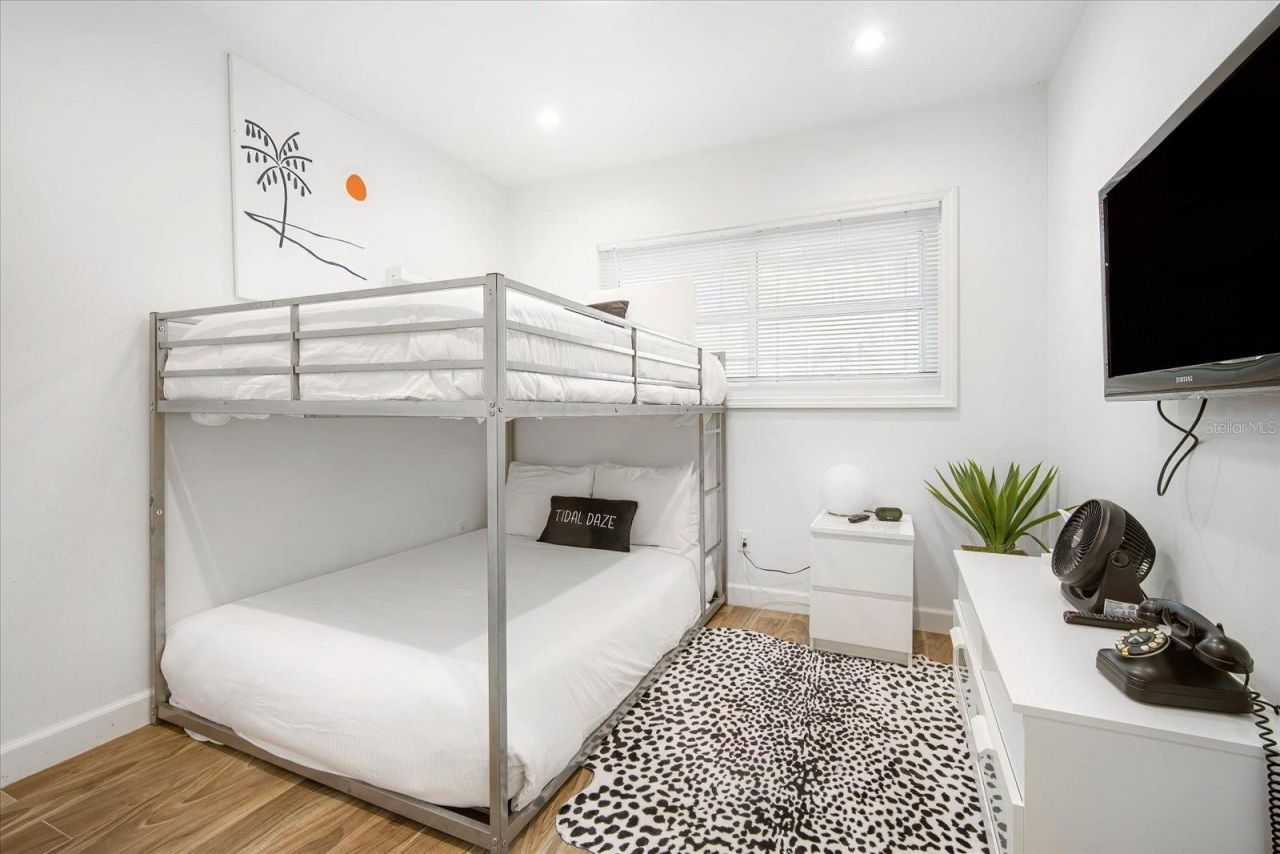 203 72nd Street, Holmes Beach, FL 34217 Photo