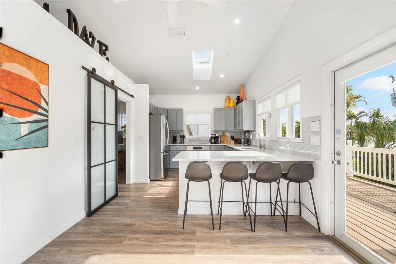 203 72nd Street, Holmes Beach, FL 34217 Photo