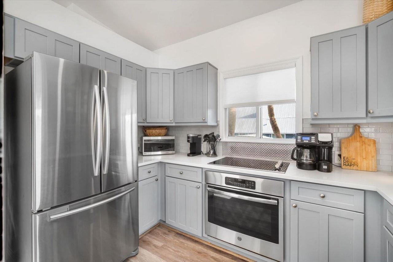 203 72nd Street, Holmes Beach, FL 34217 Photo