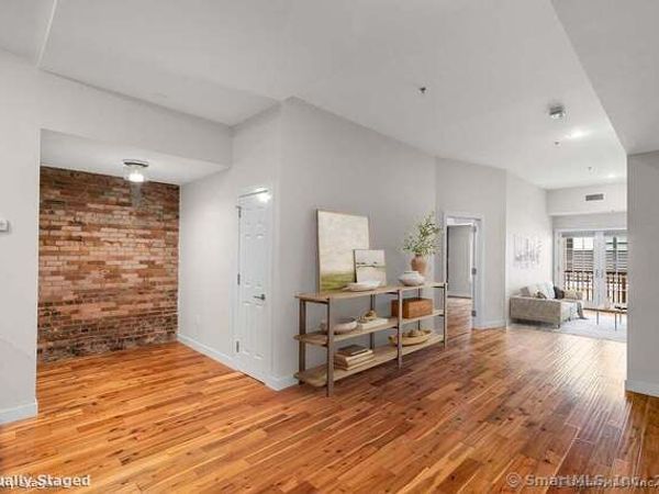 91 Church, Unit 2, New Haven, CT 06510