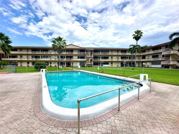 5300 Washington St, Unit A139, Hollywood, FL 33021