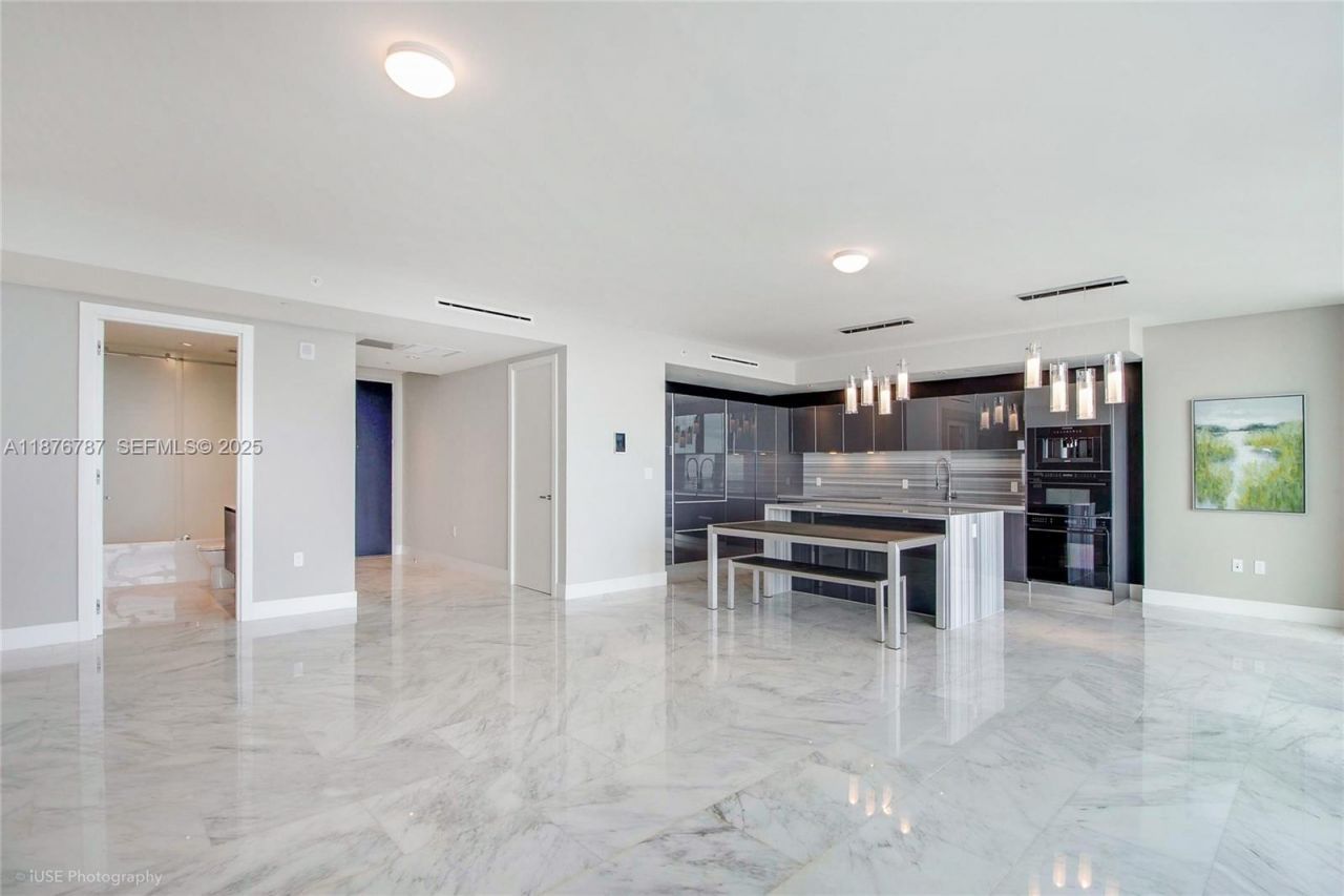 1451 Brickell Ave, Unit 3102, Miami, FL 33131 Photo