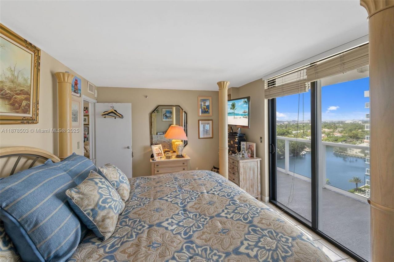 2401 Collins Ave, Unit 1712, Miami Beach, FL 33140 Photo