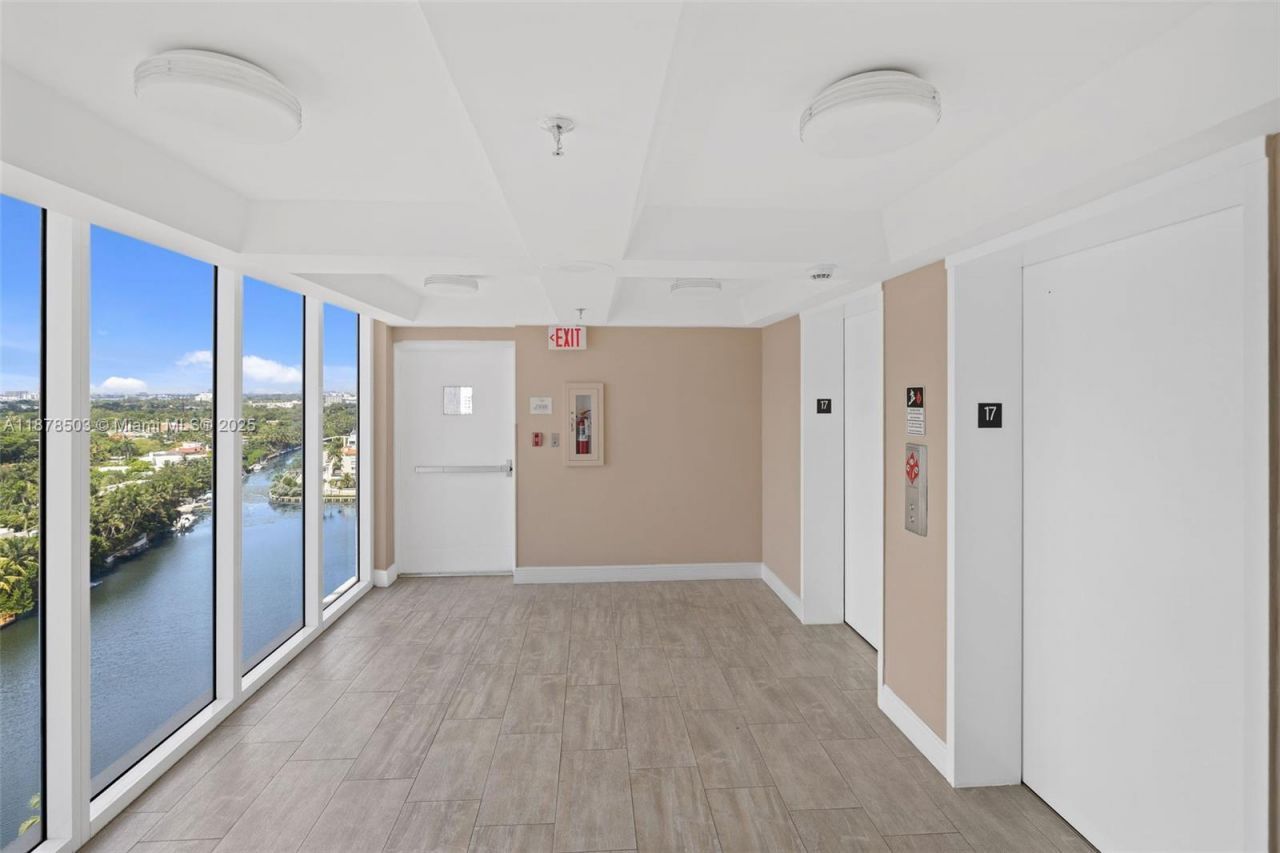 2401 Collins Ave, Unit 1712, Miami Beach, FL 33140 Photo