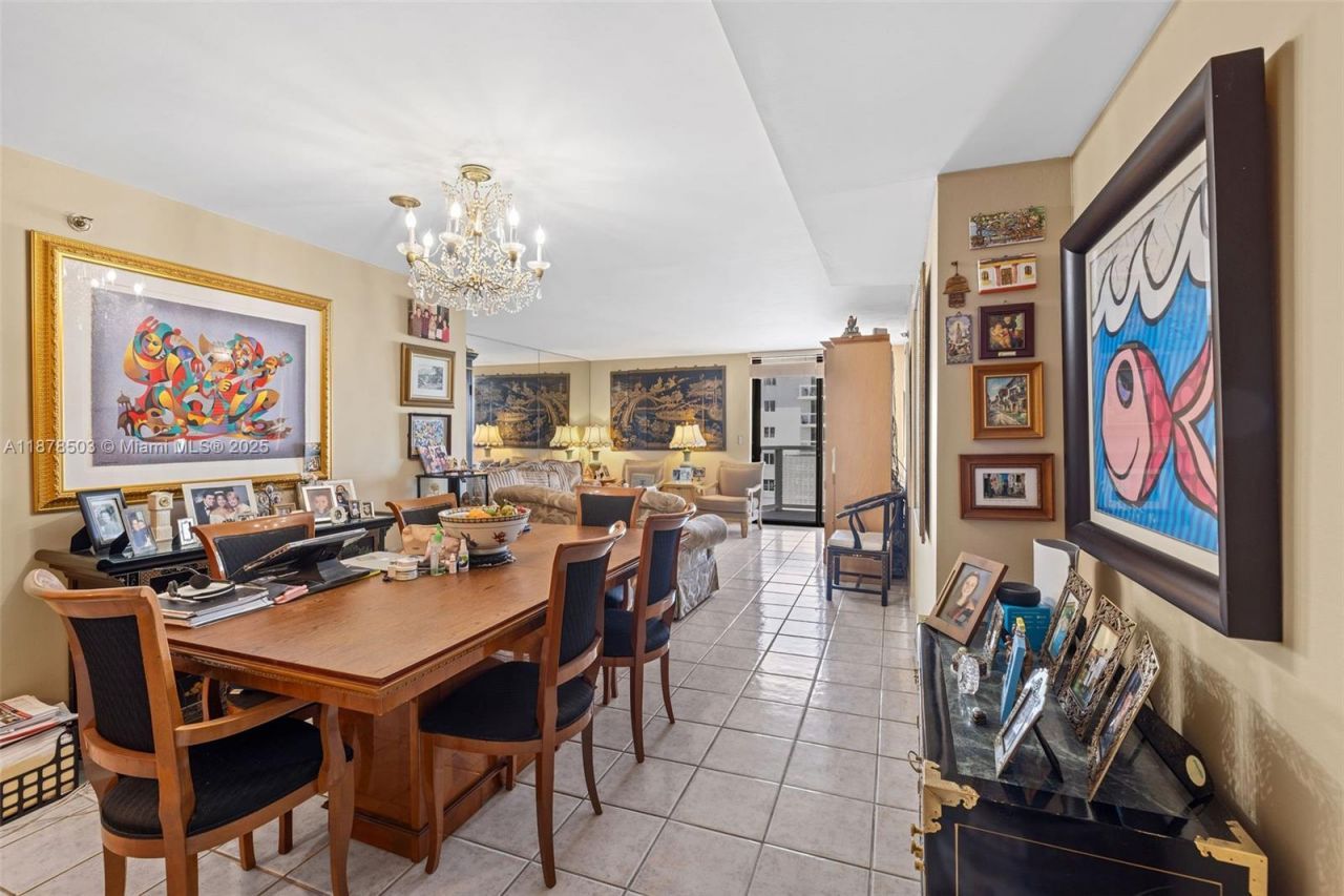 2401 Collins Ave, Unit 1712, Miami Beach, FL 33140 Photo