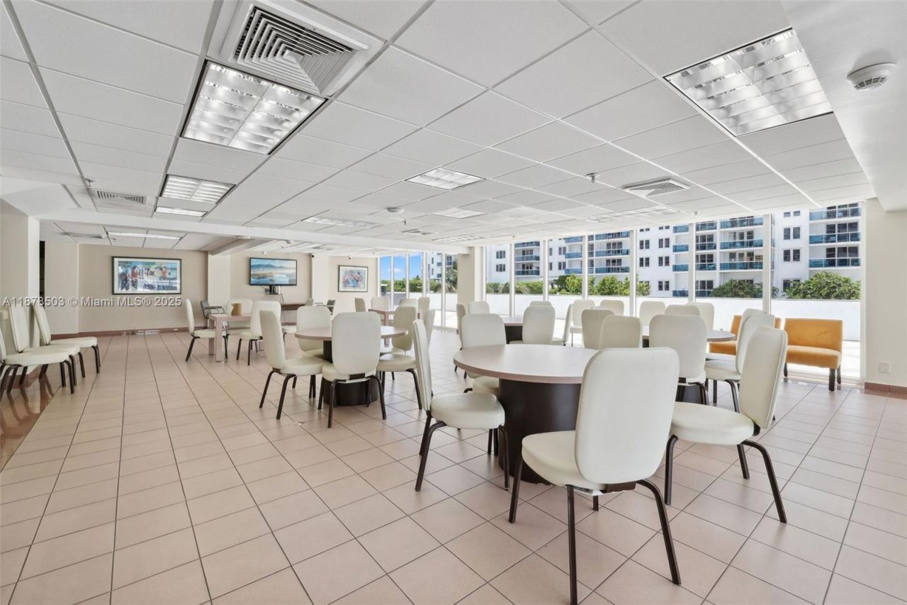 2401 Collins Ave, Unit 1712, Miami Beach, FL 33140 Photo