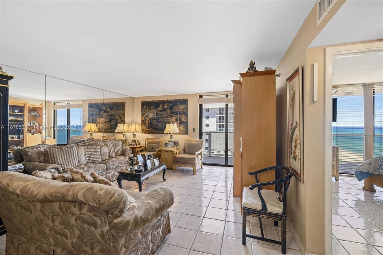 2401 Collins Ave, Unit 1712, Miami Beach, FL 33140 Photo