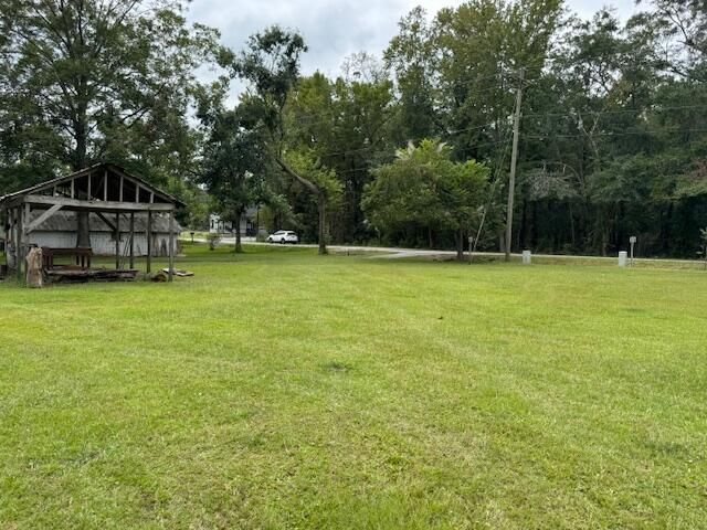 5790 Highway 165 Photo 8