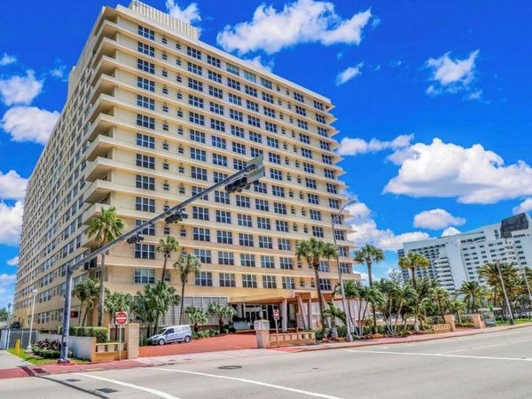 4747 Collins Avenue, Unit 305, Miami Beach, FL 33140