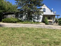 24W459 Lawrence Avenue, Roselle, IL 60172 primary photo