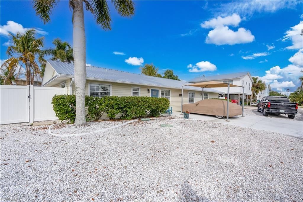 16091/093 Porto Bello St, Bokeelia, FL 33922 Photo