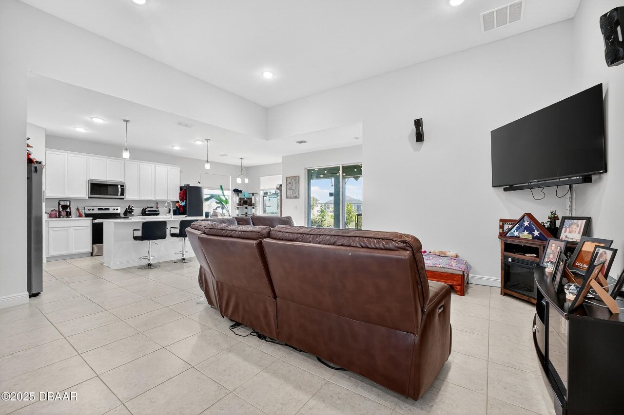 4398 Lago Vista Drive, Micco, FL 32976 Photo