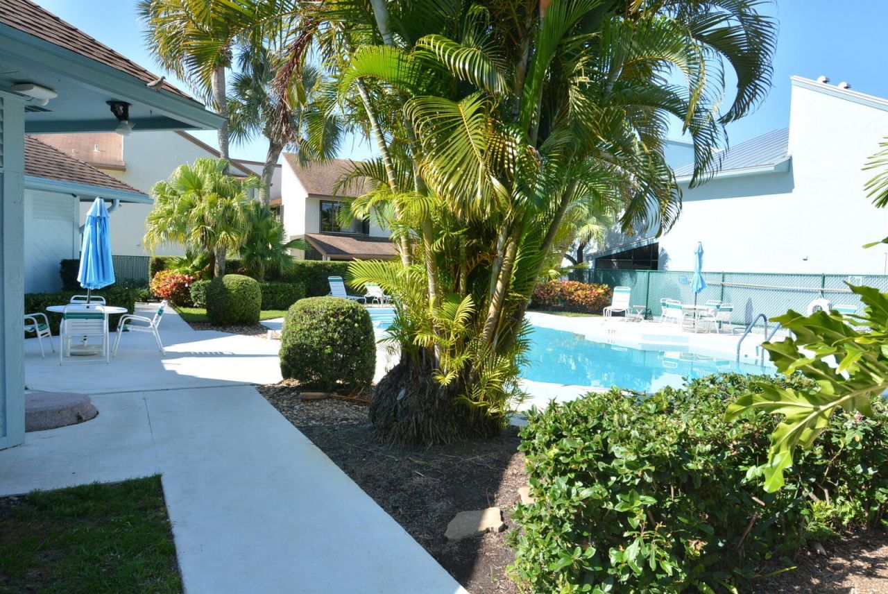 950 S Kanner Highway, Unit Th-9, Stuart, FL 34994 Photo