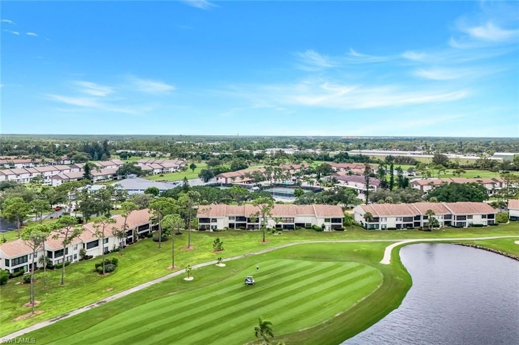 5585 Trailwinds Dr, Unit 326, Fort Myers, FL 33907 Photo