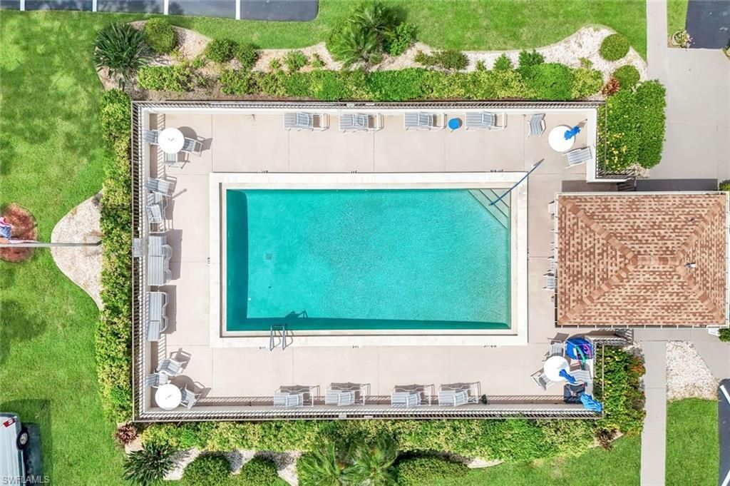 5585 Trailwinds Dr, Unit 326, Fort Myers, FL 33907 Photo