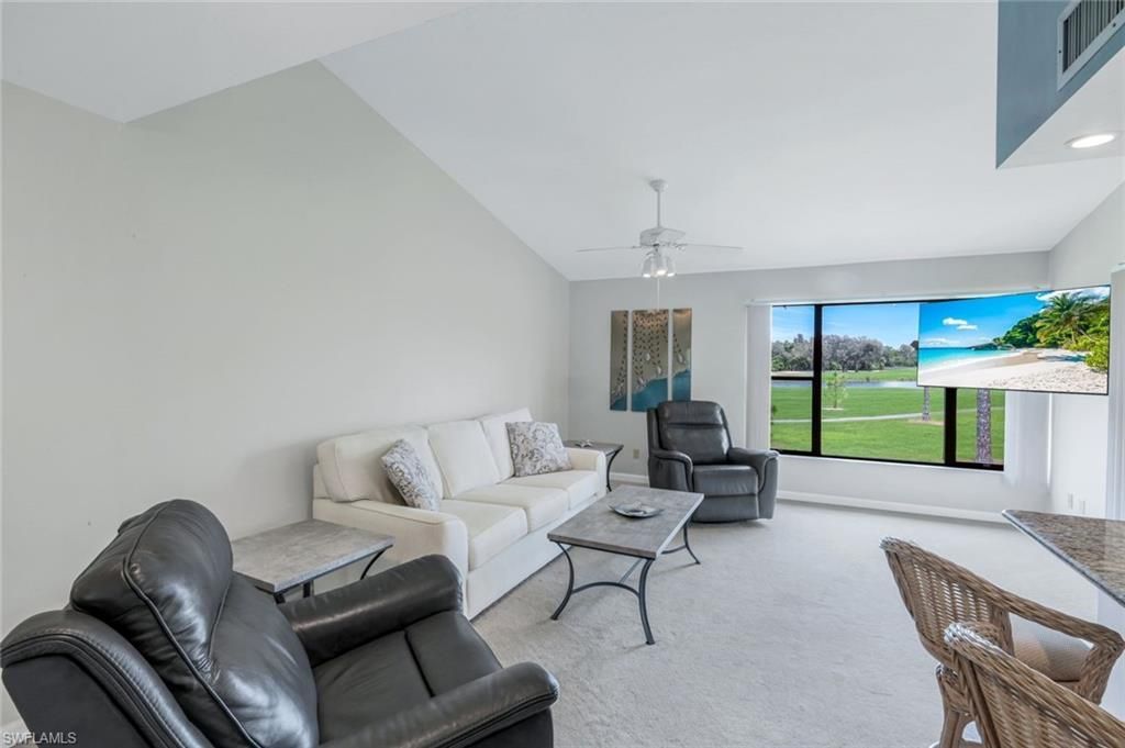 5585 Trailwinds Dr, Unit 326, Fort Myers, FL 33907 Photo