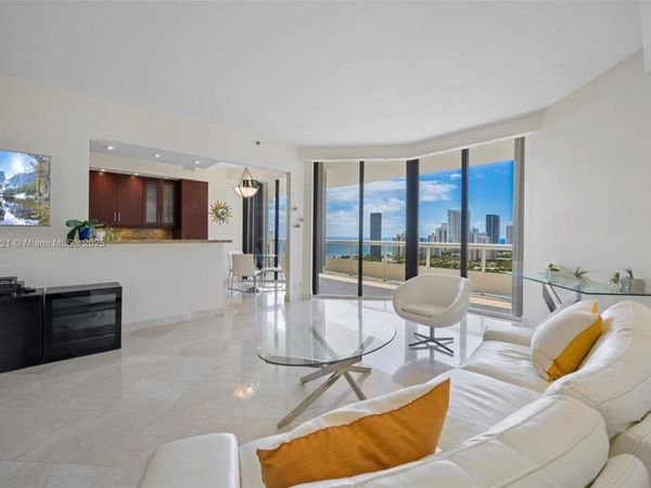 20191 E Country Club Dr, Unit TS8, Aventura, FL 33180