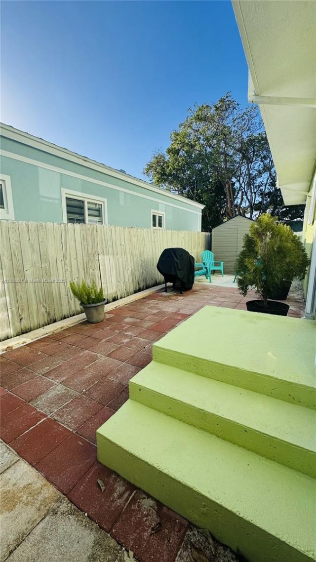 443 4th Rd, Key Largo, FL 33037 Photo