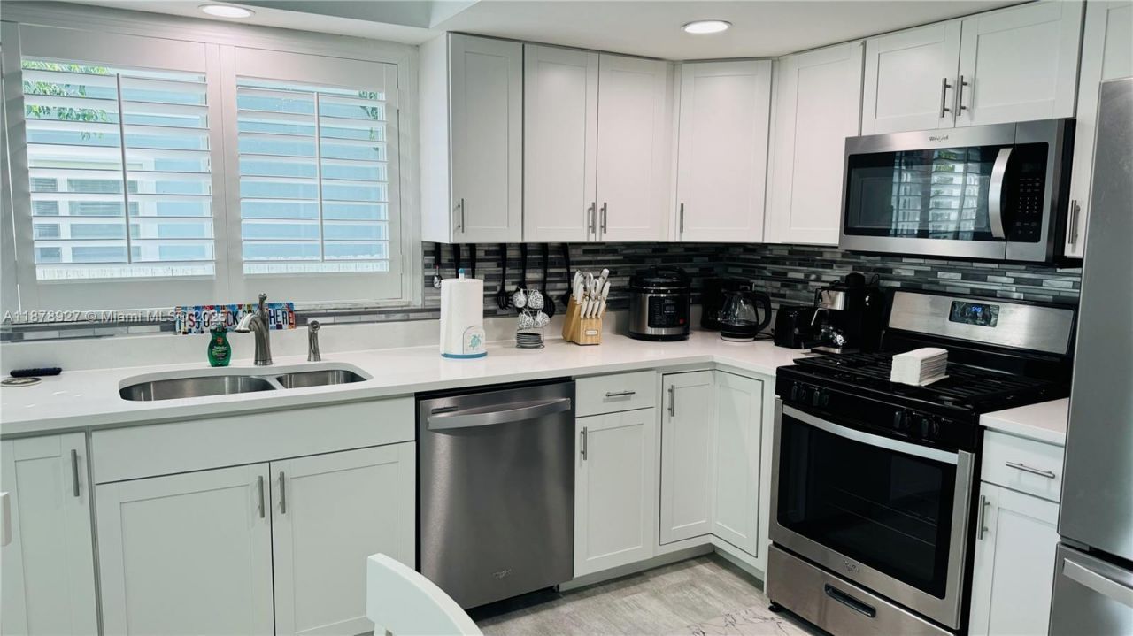 443 4th Rd, Key Largo, FL 33037 Photo