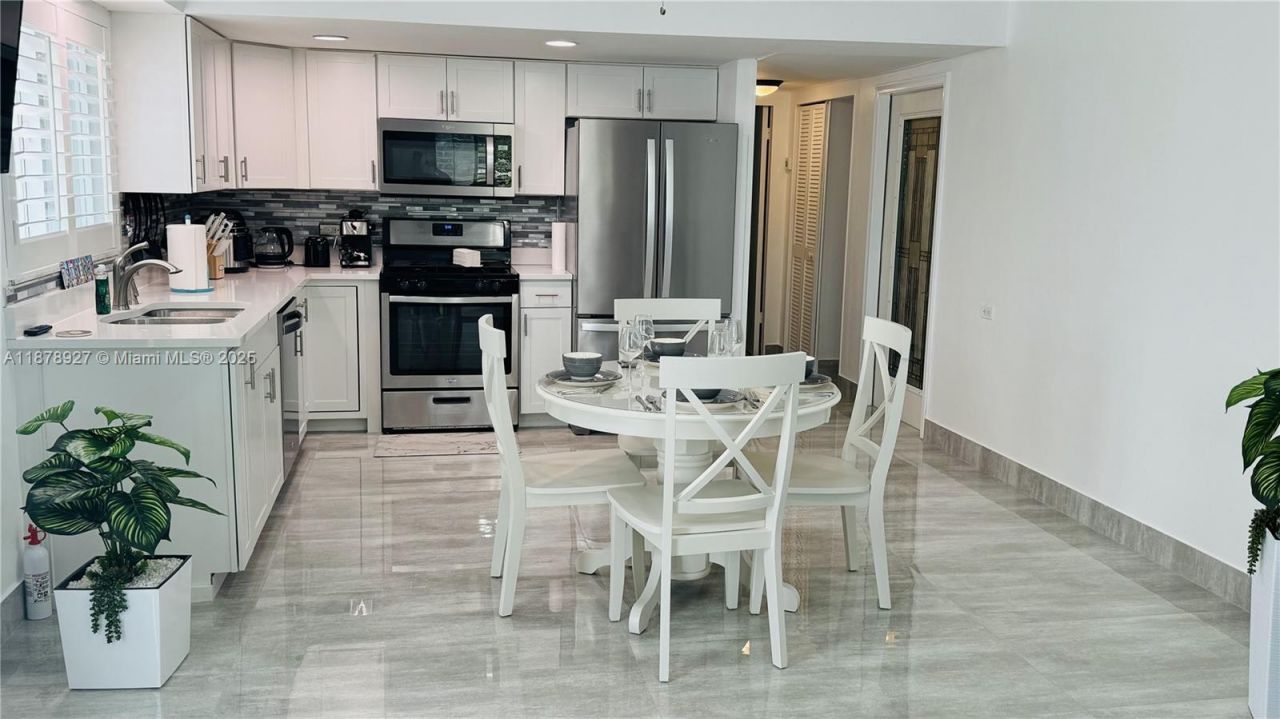 443 4th Rd, Key Largo, FL 33037 Photo