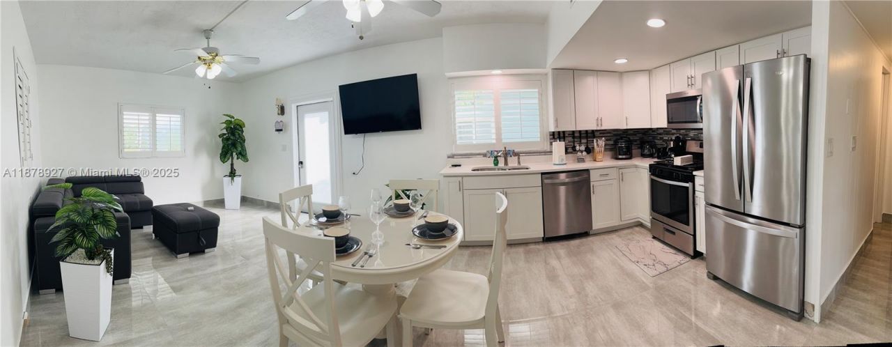 443 4th Rd, Key Largo, FL 33037 Photo