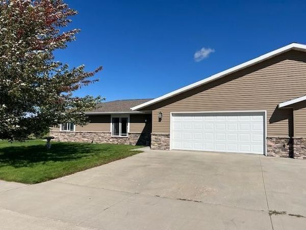 902 9th Street SW, Perham, MN 56573