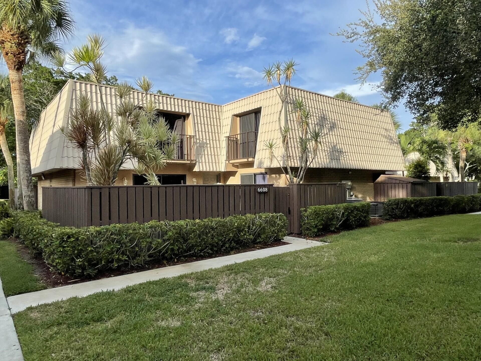 6608 66th Way, West Palm Beach, FL 33409 Photo