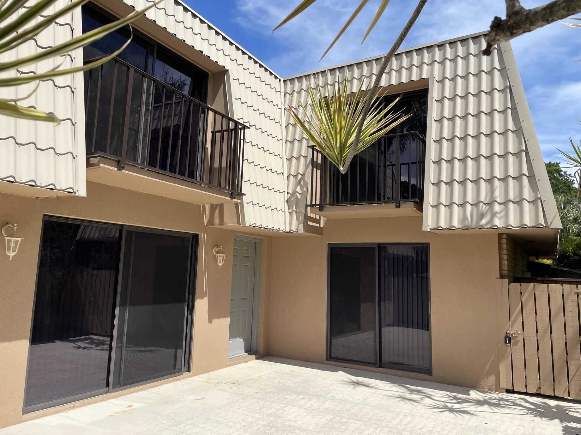 6608 66th Way, West Palm Beach, FL 33409 Photo