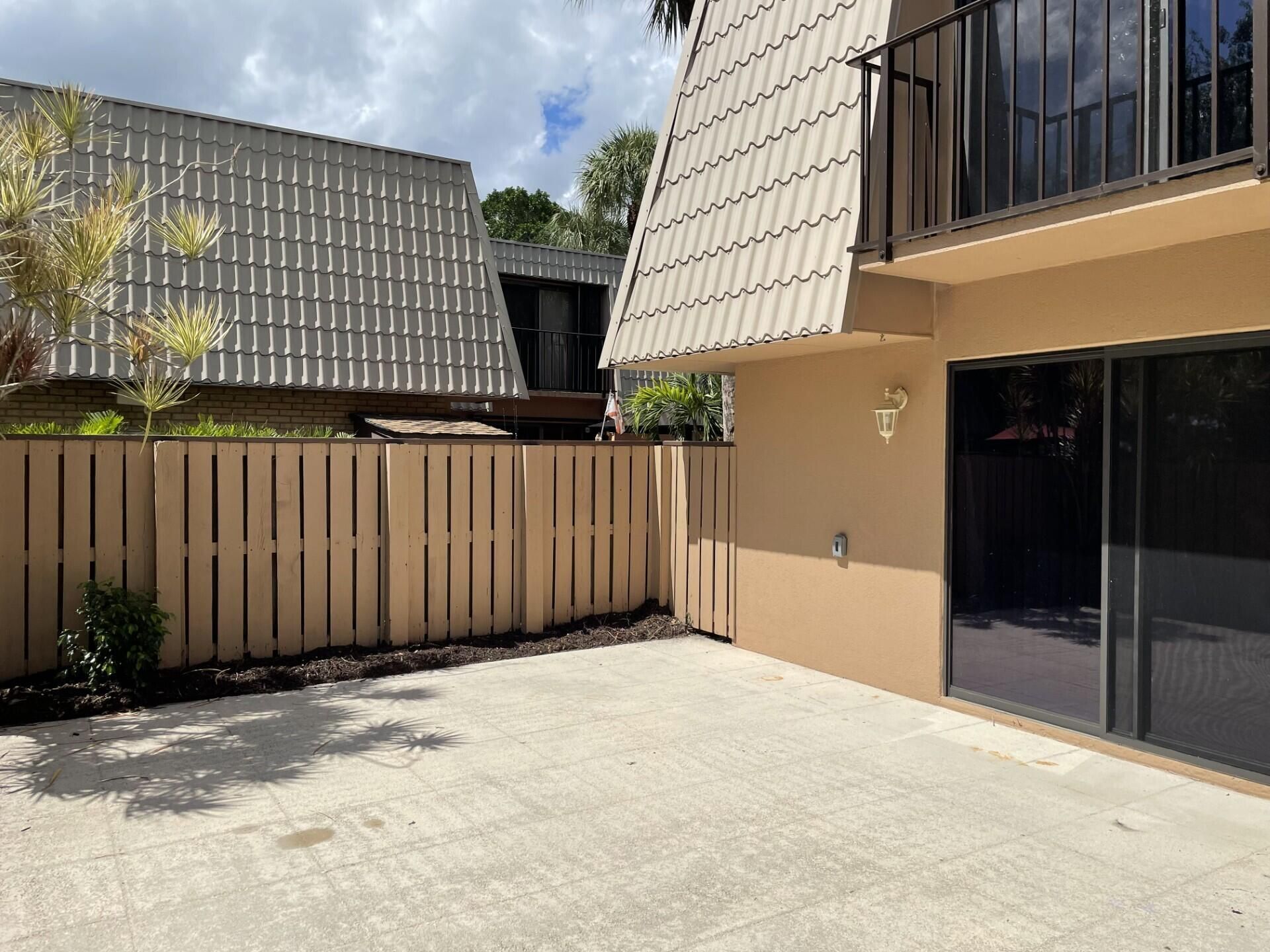 6608 66th Way, West Palm Beach, FL 33409 Photo