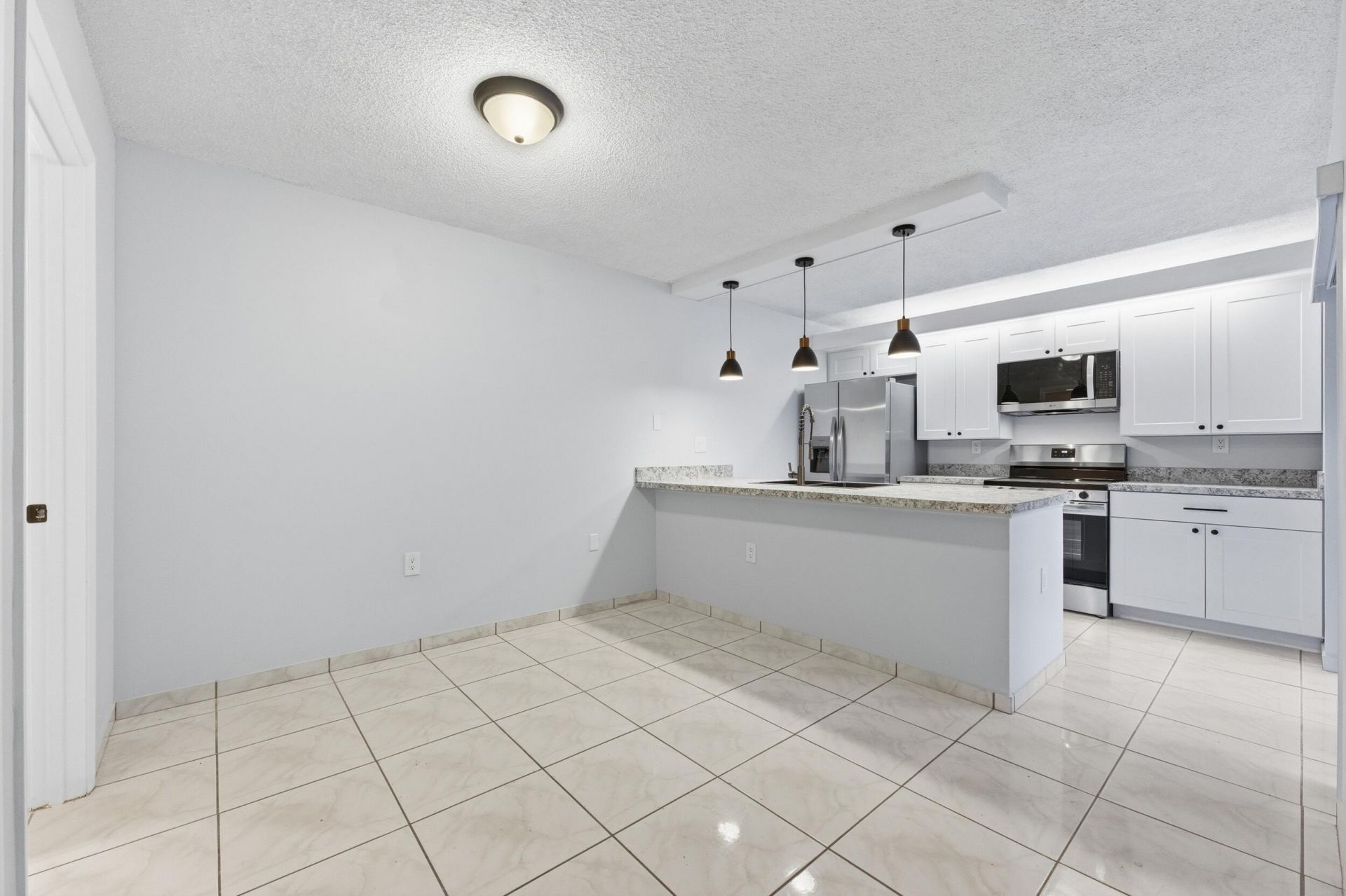 6608 66th Way, West Palm Beach, FL 33409 Photo