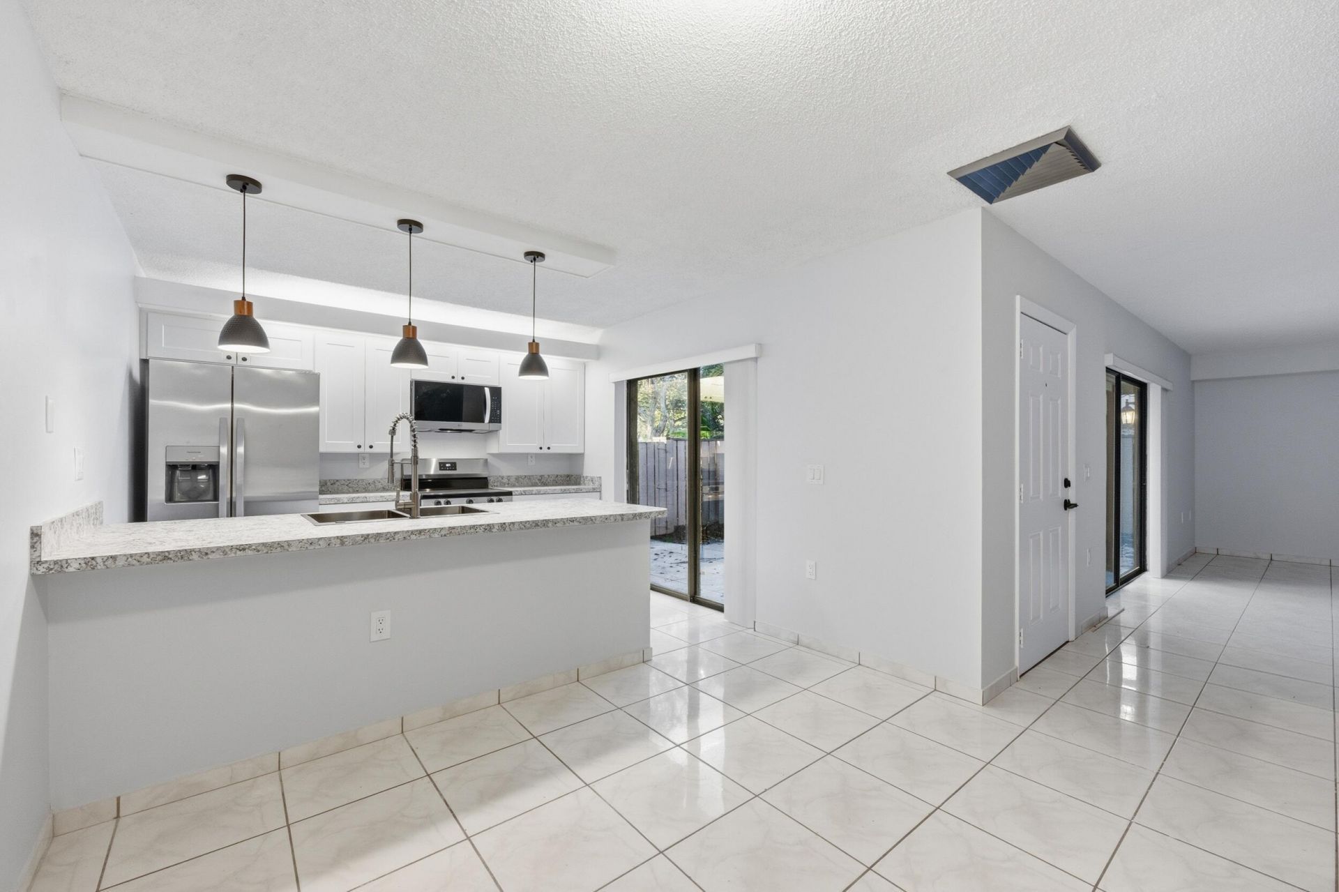 6608 66th Way, West Palm Beach, FL 33409 Photo