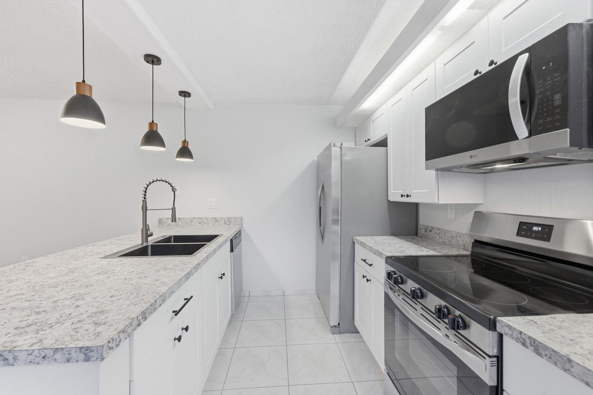 6608 66th Way, West Palm Beach, FL 33409 Photo