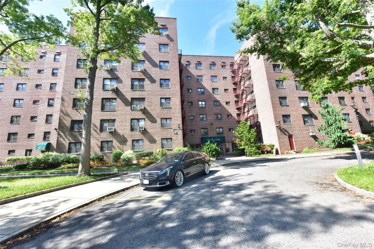 86-70 Francis Lewis Boulevard, Unit B65, Queens Village, NY 11427 Main Photo