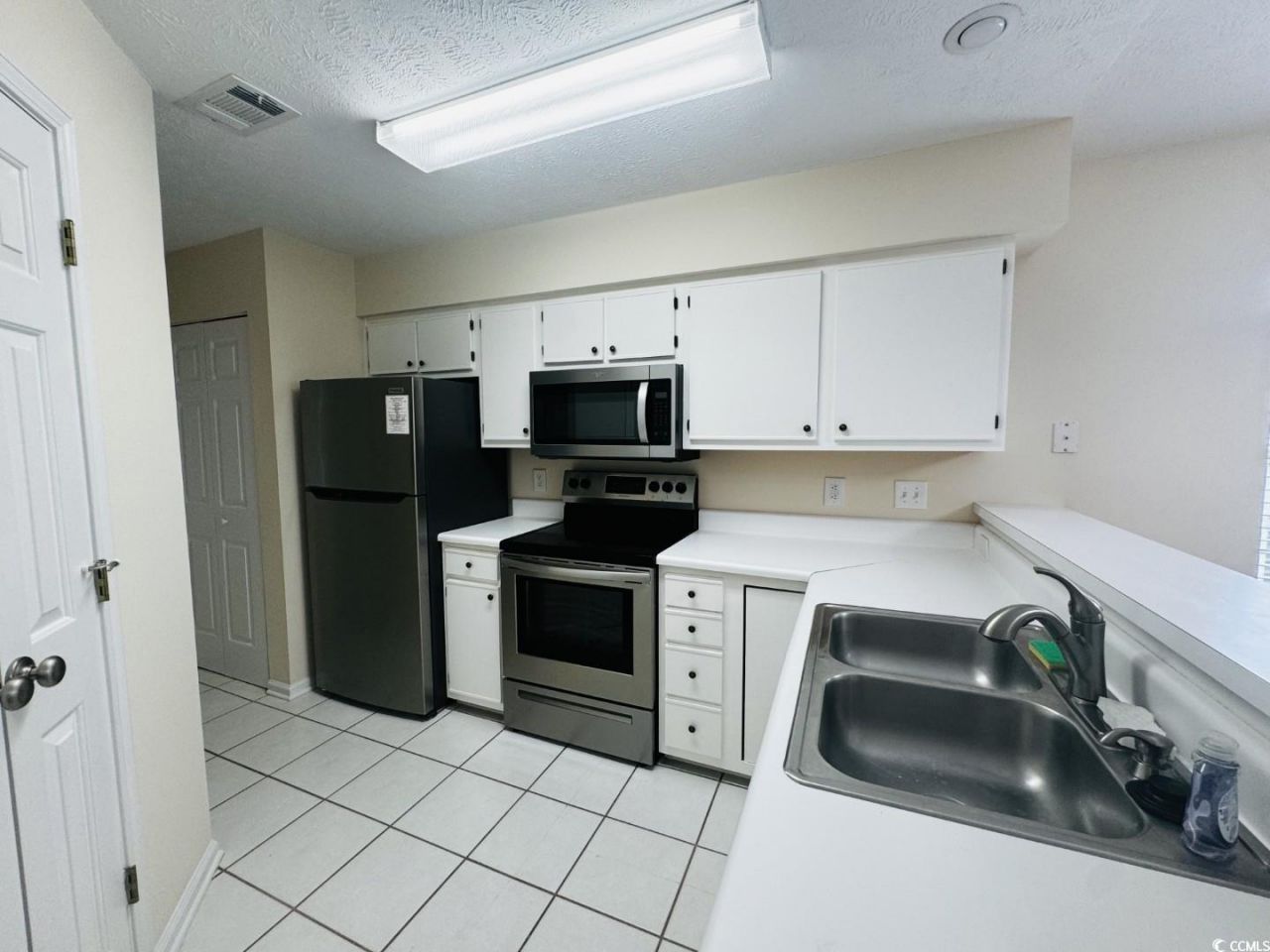 613 Waterway Village Blvd Photo 8