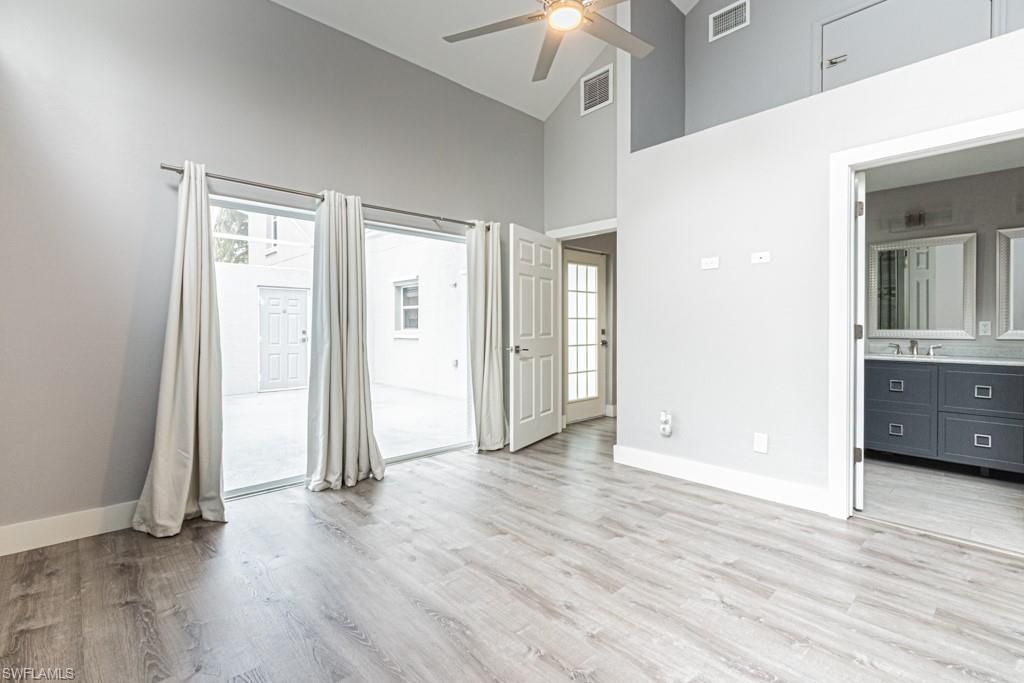 4544 Court Way, Unit 18D, Naples, FL 34109 Photo